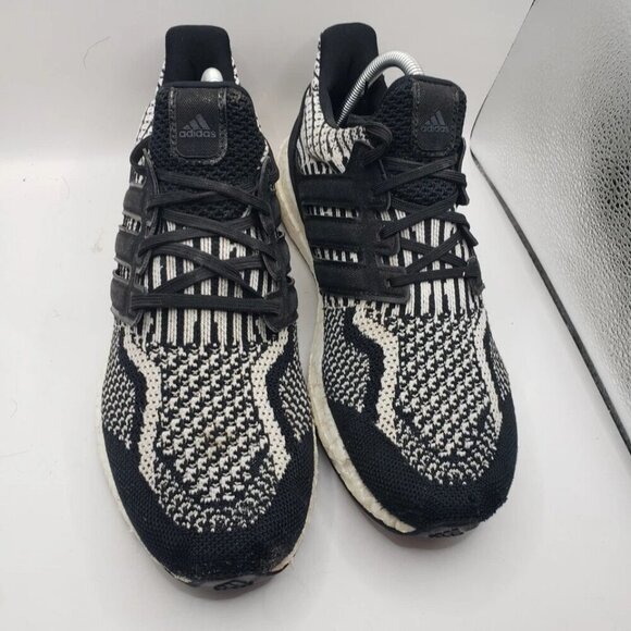Adidas Ultra BOOST 5.0 DNA Oreo Black White FY9348 Men's Size 8.5 Pre-owned - Picture 4 of 10